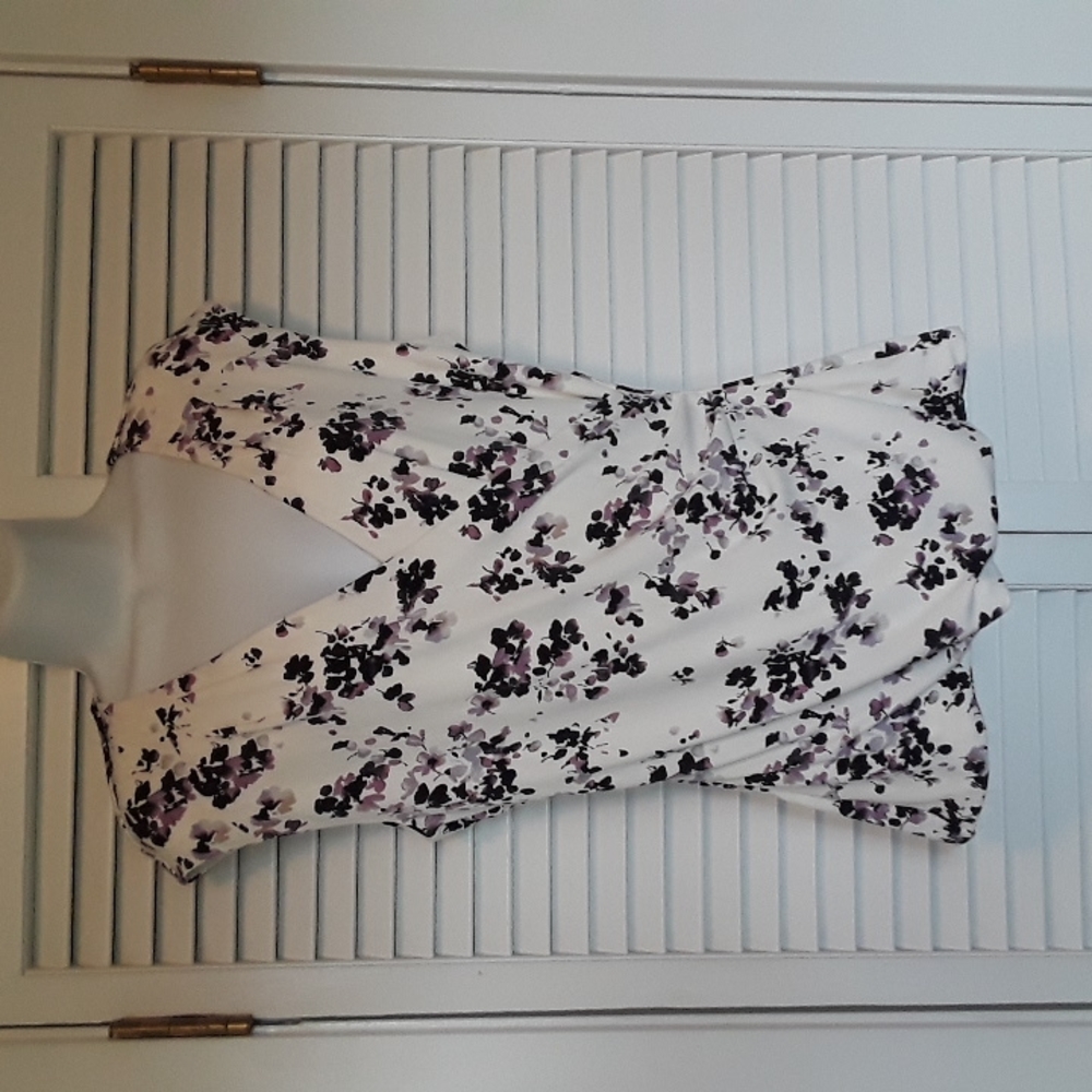 White House black market top.